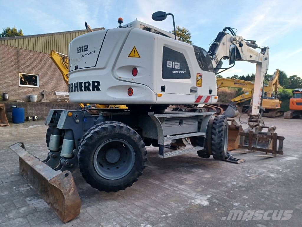 Liebherr A 912 Compact Litronic (4 buckets + forks) Wielgraafmachines