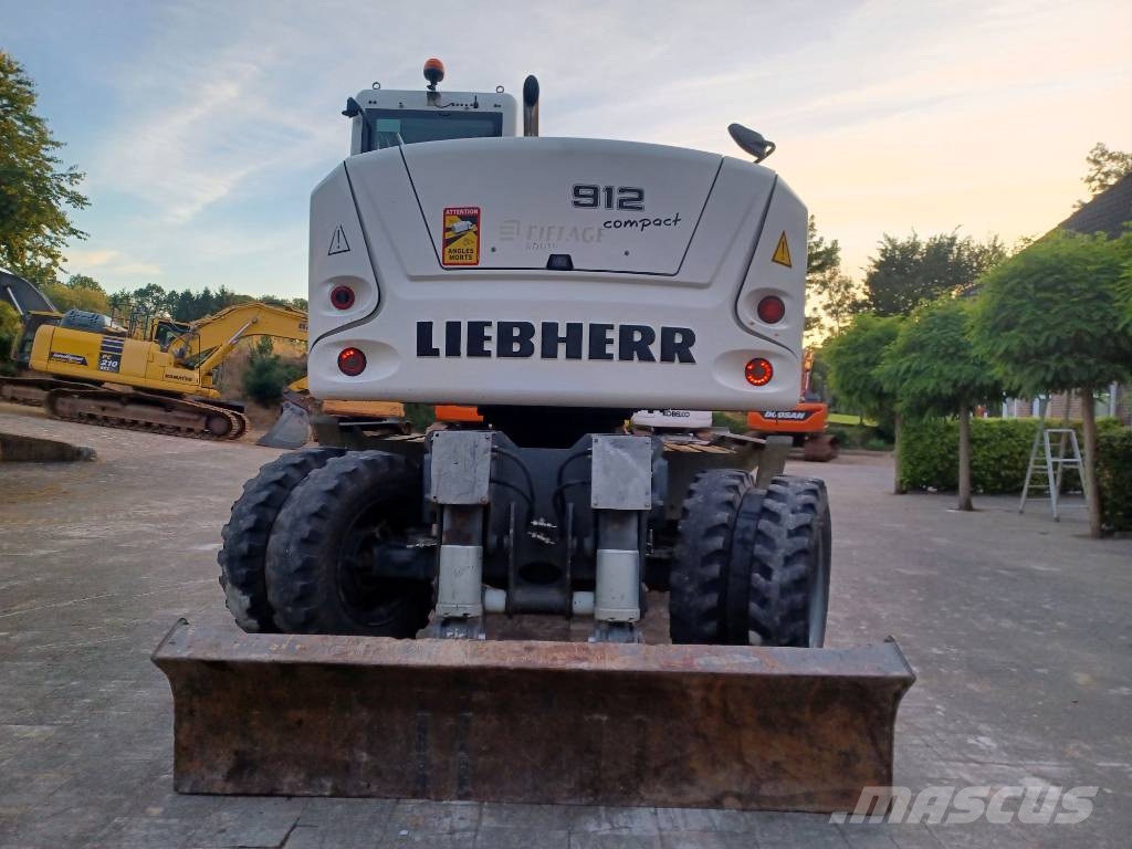 Liebherr A 912 Compact Litronic (4 buckets + forks) Wielgraafmachines