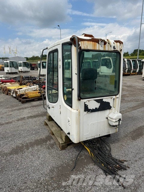 Liebherr R 904 C USED CAB كابينة والداخلية