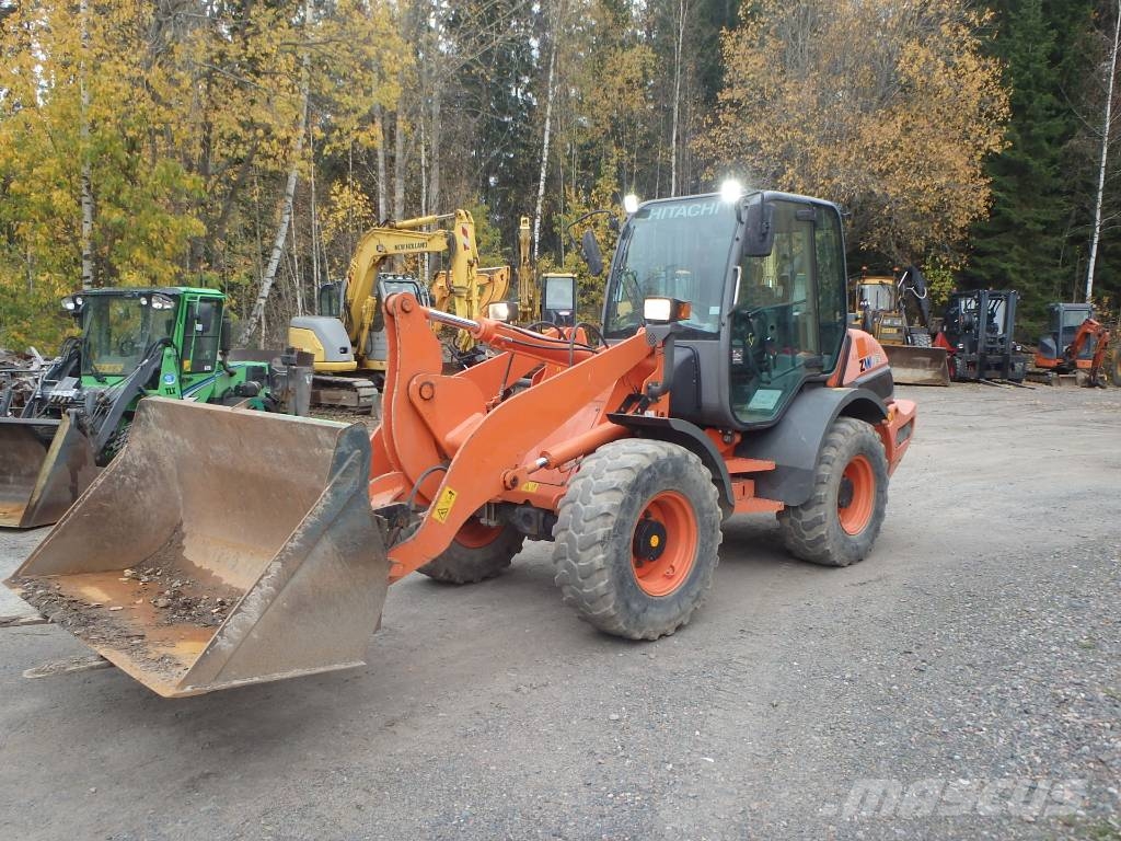 Hitachi ZW 95 4x4 Фронтальные погрузчики