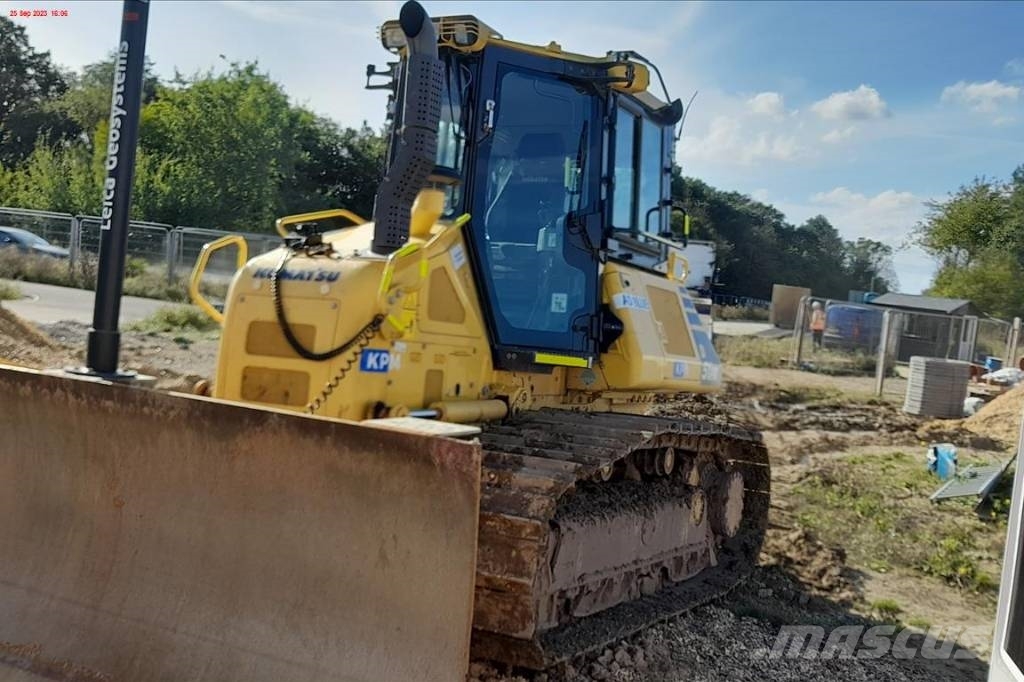 Komatsu D51 PX-24 Верижни булдозери