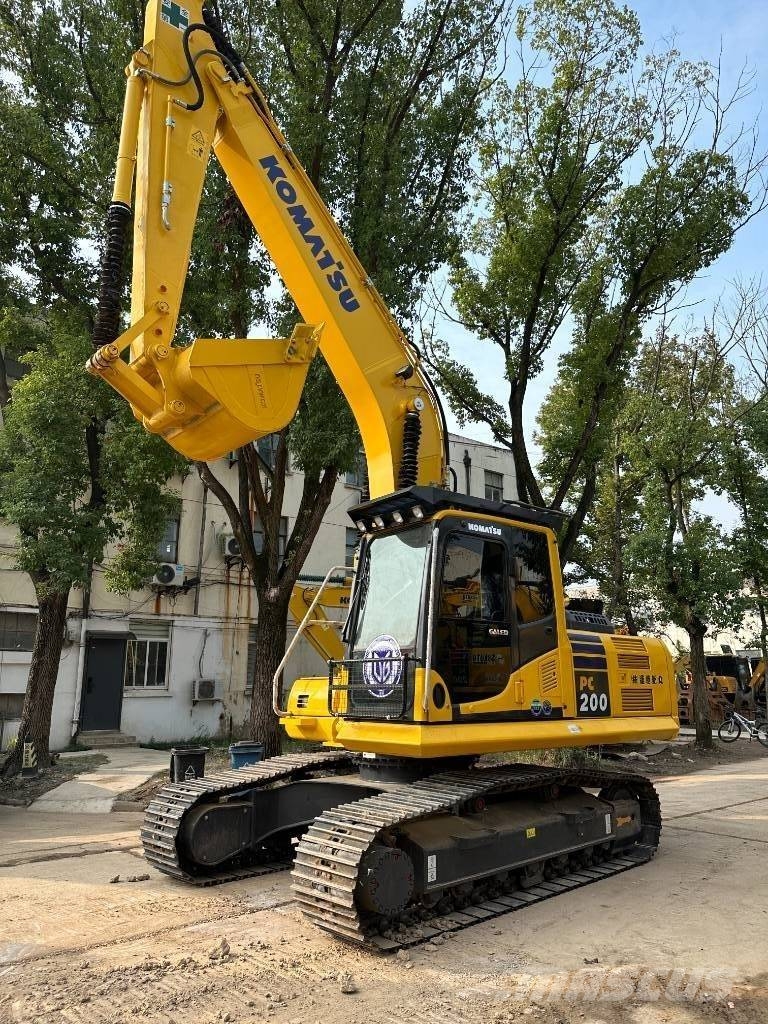 Komatsu PC 200-8N1 Midi bageri 7t – 12t