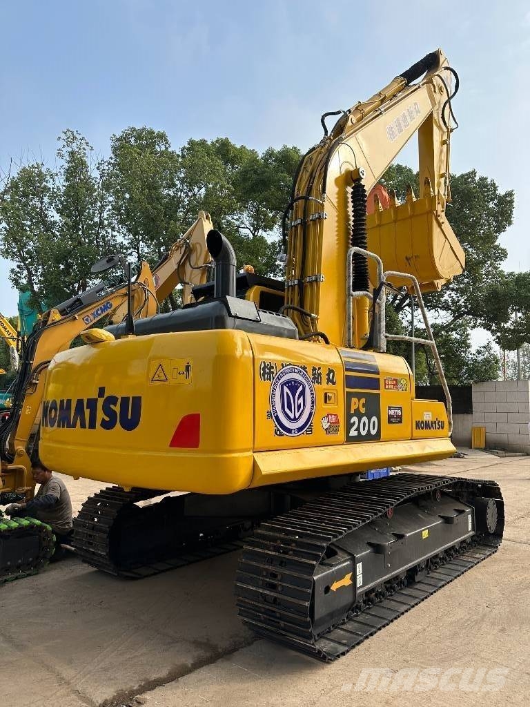 Komatsu PC 200-8N1 Midi bageri 7t – 12t