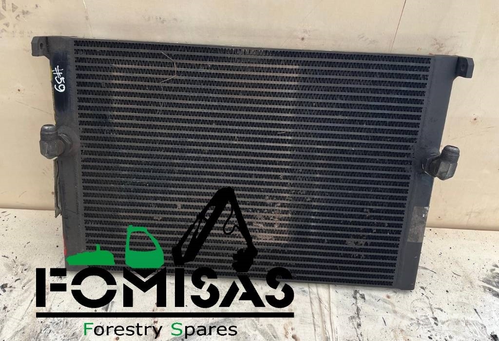 Valmet 840.2 Oil radiator 5037844 Radiadores
