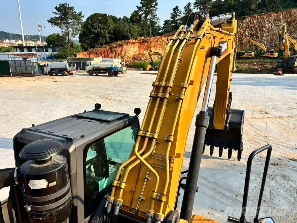 XCMG XE380GK 3000 units excavators in stock Верижен екскаватор