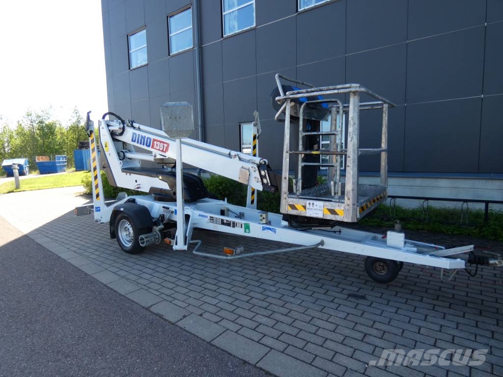 Dino 135 T Platforme aeriene montate pe remorca