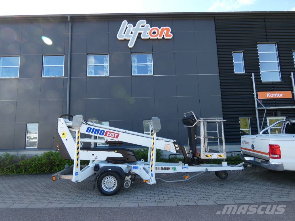 Dino 135 T Platforme aeriene montate pe remorca
