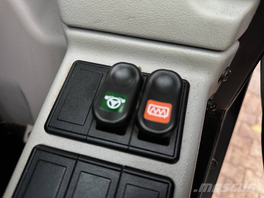 Manitou MLT 841-145 PS+ PLATINUM Teleszkópos mezőgazdasági rakodók