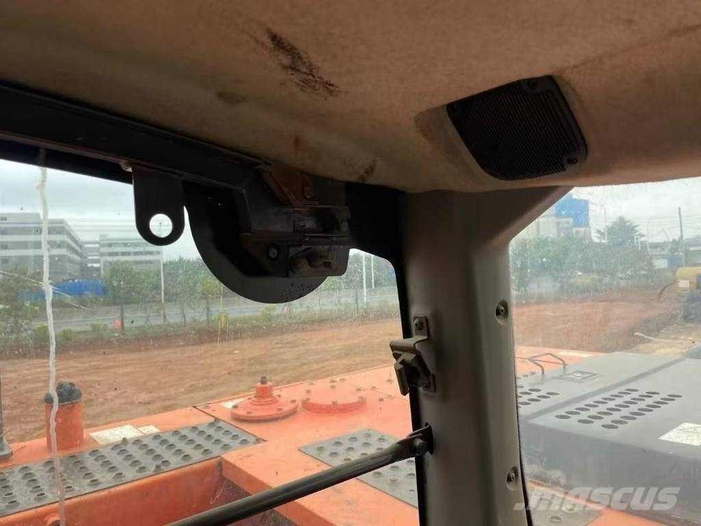 Hitachi ZX 200 Αμφίβιοι εκσκαφείς