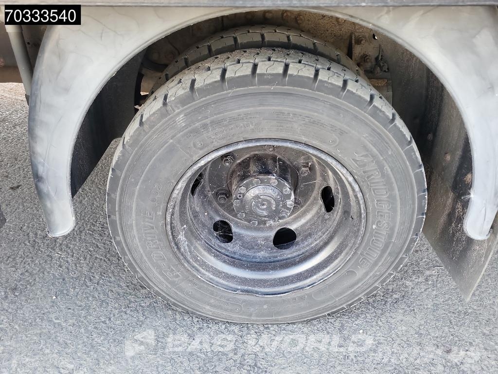 Renault Midlum 160 Midlum 4X2 7.5 tons NL Camper truck Liv Camiones con caja de remolque