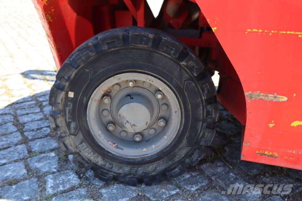 Nissan FD02A25Q 2500 kg Wózki Diesla