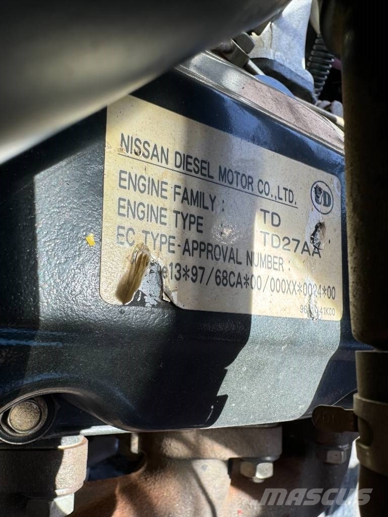 Nissan FD02A25Q 2500 kg Wózki Diesla