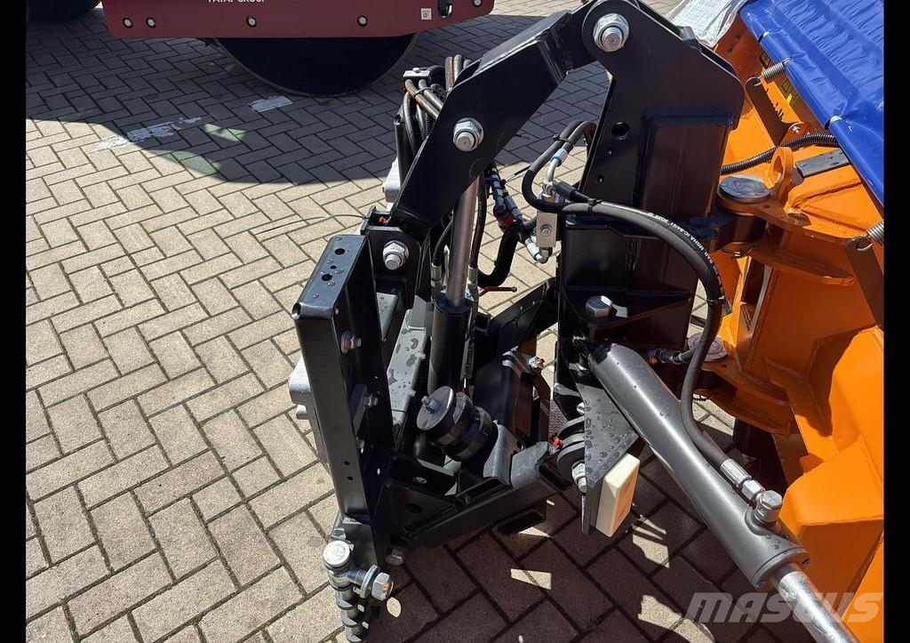 Aebi SCHMIDT CP2 Snow blades and plows