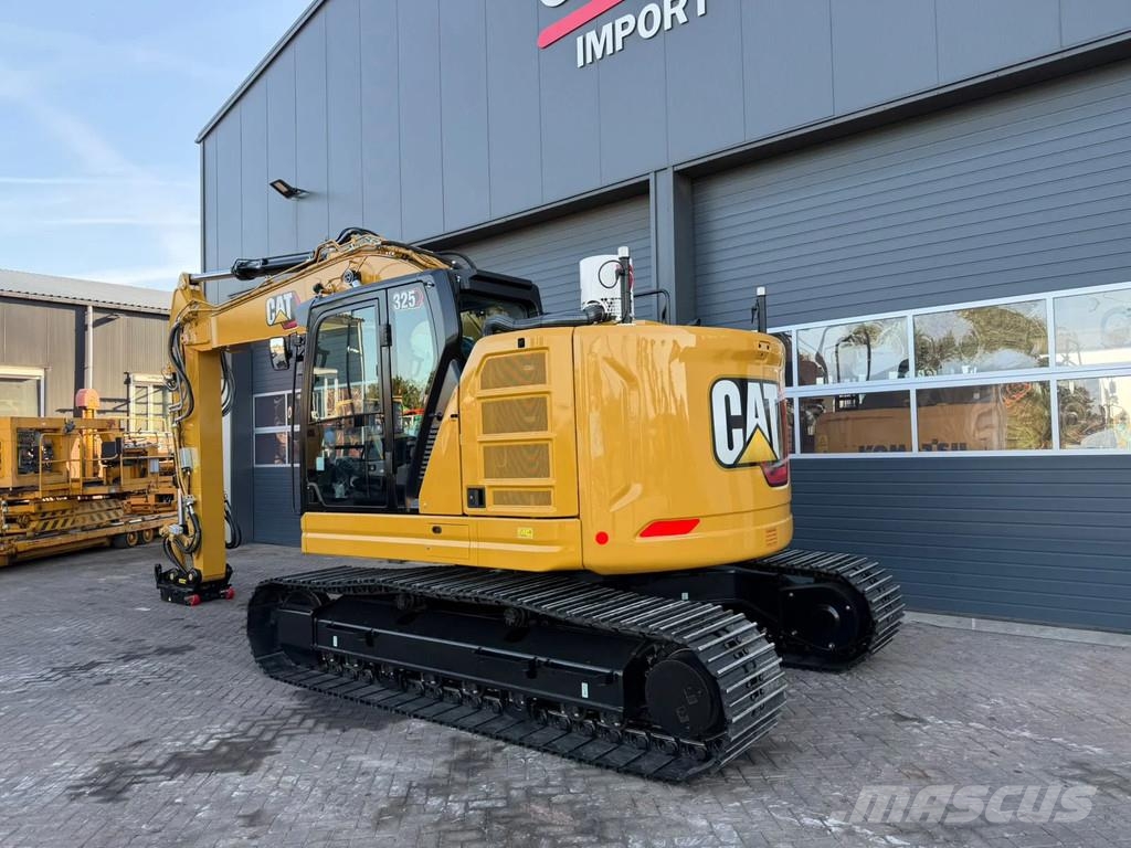 CAT 325 حفارات زحافة