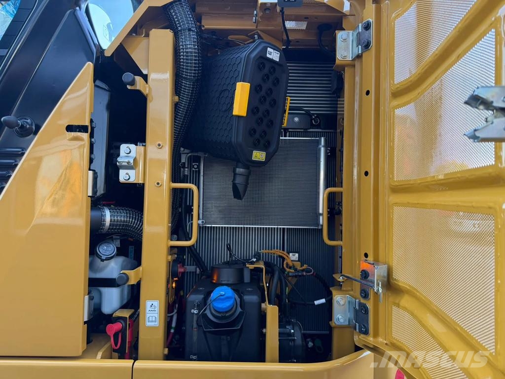CAT 325 حفارات زحافة