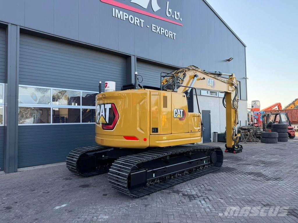 CAT 325 حفارات زحافة