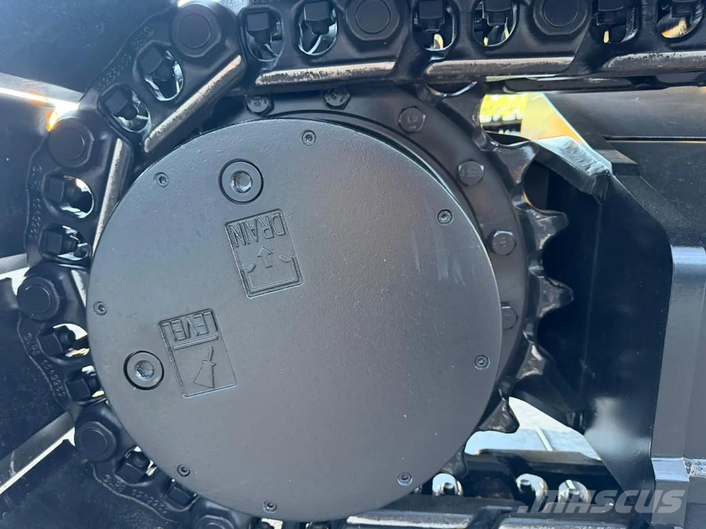 CAT 325 حفارات زحافة