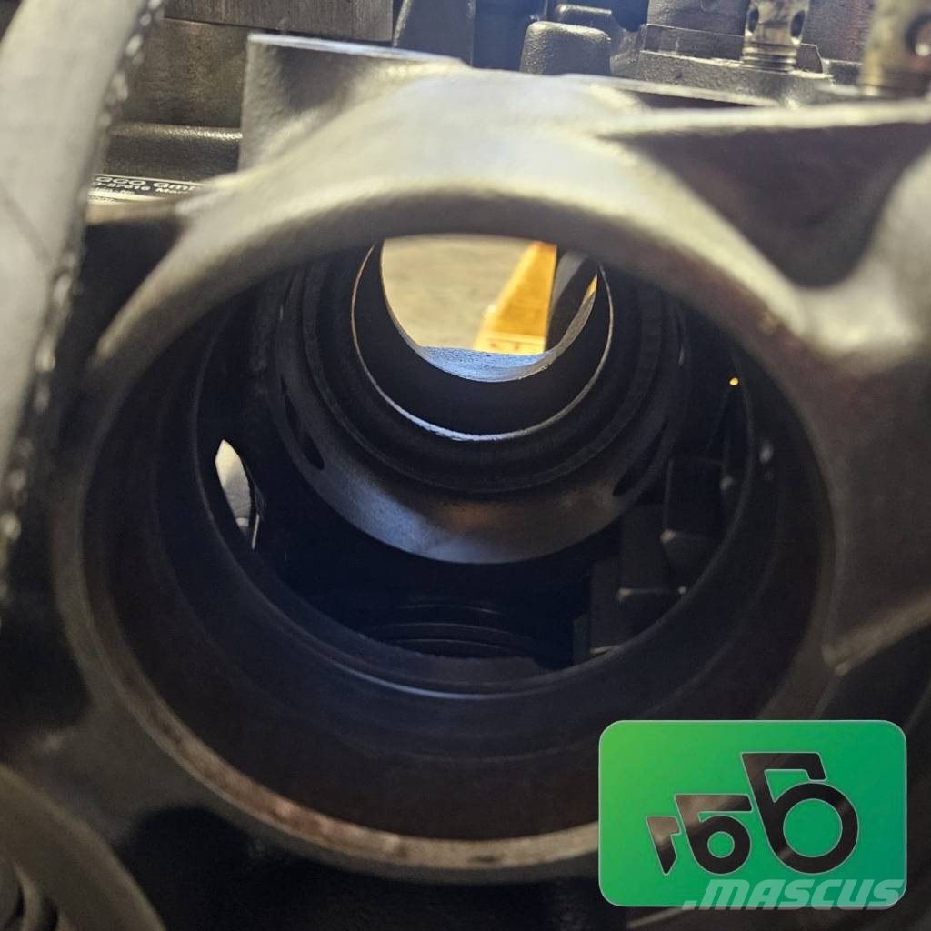 Fendt ML130 Vario gearbox housing M716101081120 Chassis