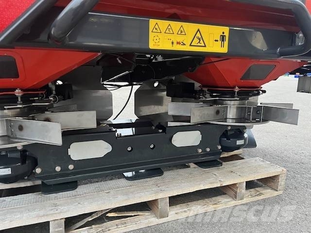 Kubota DSXL-W GEOSPREAD 3900 Trosilniki mineralnega gnojila