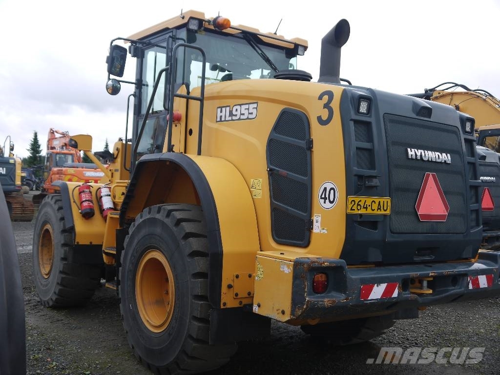 Hyundai HL955 لوادر بعجل