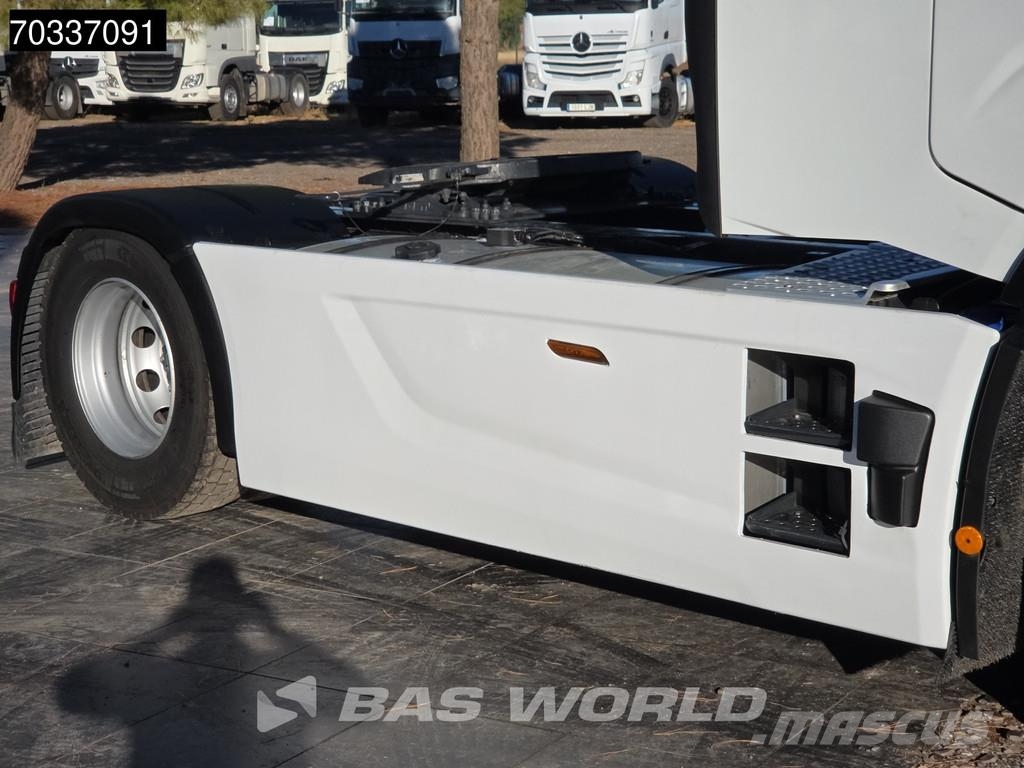 Iveco S-Way 500 S-Way 4X2 Retarder ITV 06-2027 2x Tanks Trekkvogner