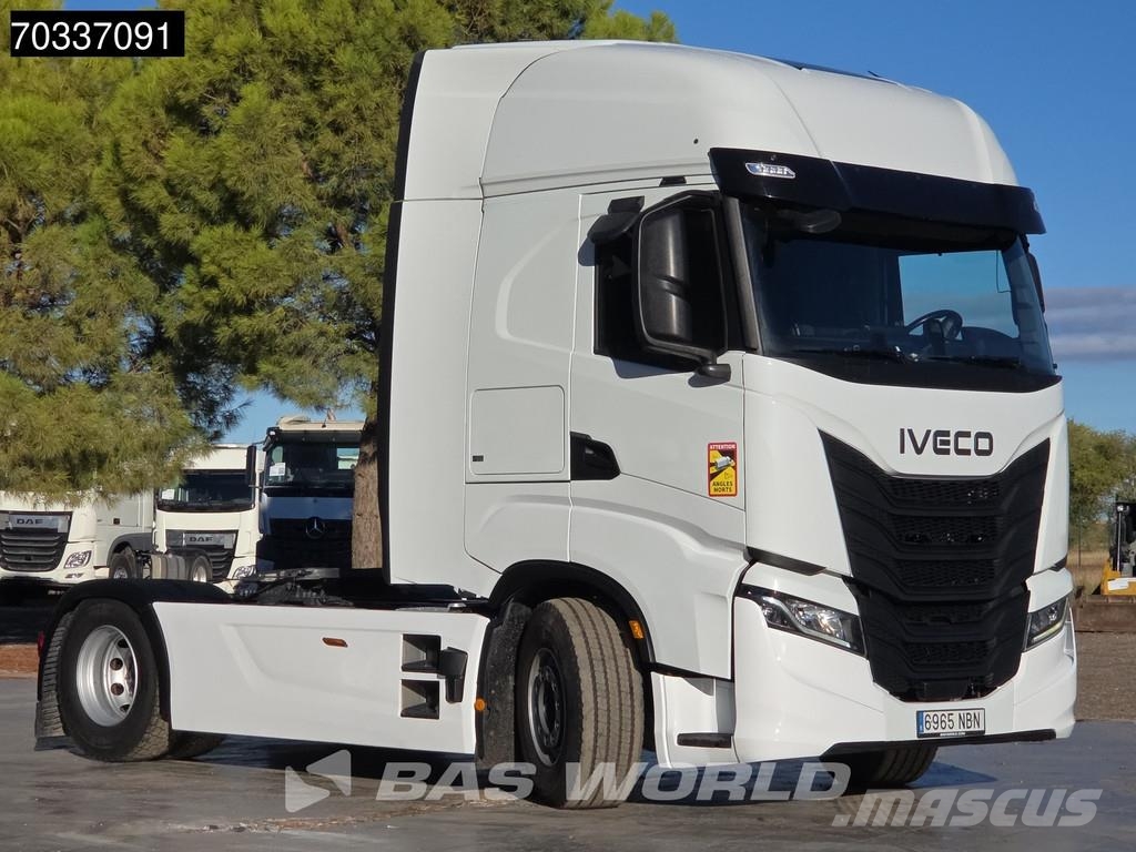 Iveco S-Way 500 S-Way 4X2 Retarder ITV 06-2027 2x Tanks Trekkvogner