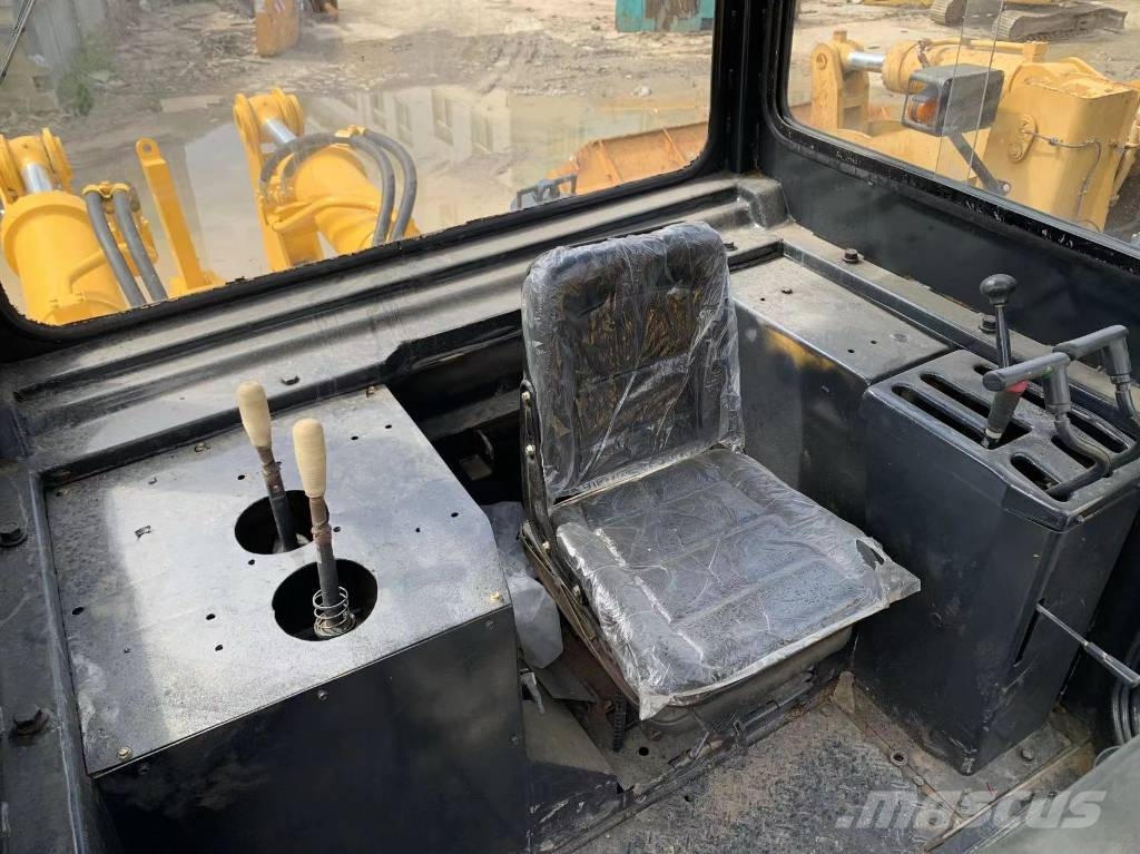 Shantui SD 32 Vikšriniai buldozeriai