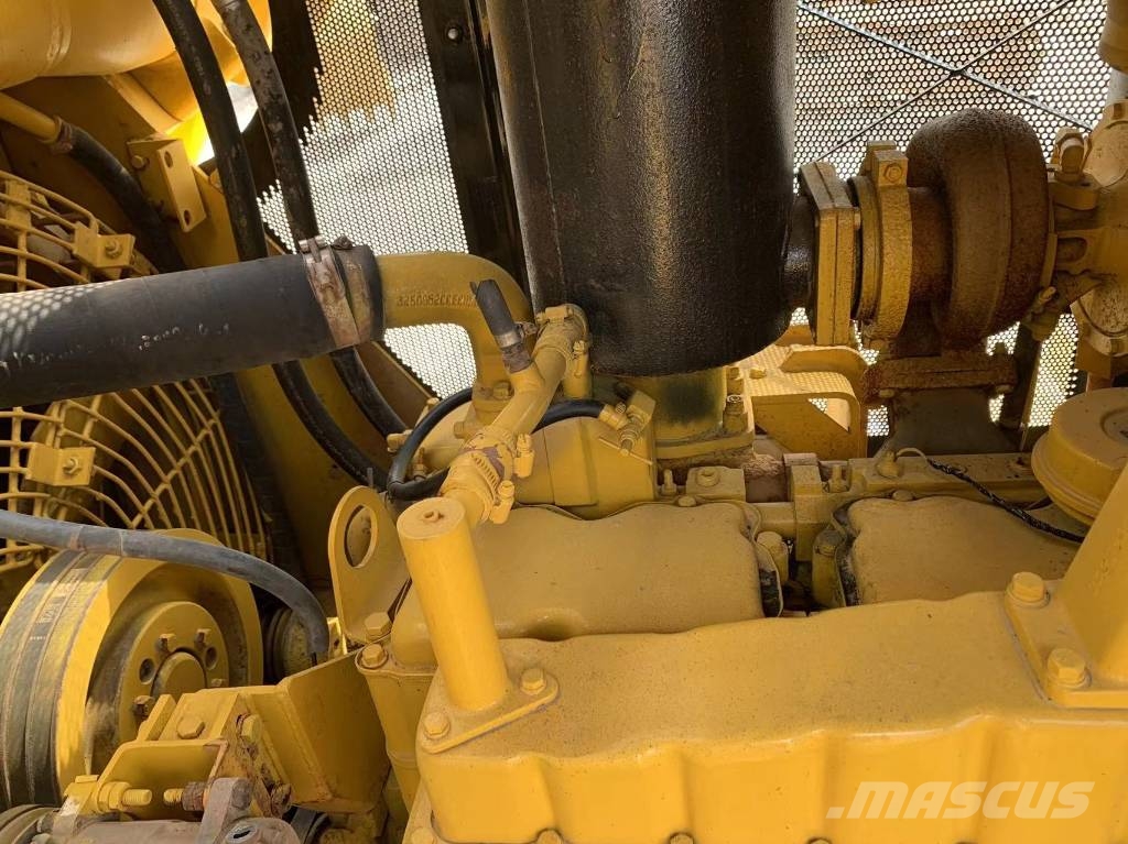 Shantui SD 32 Vikšriniai buldozeriai