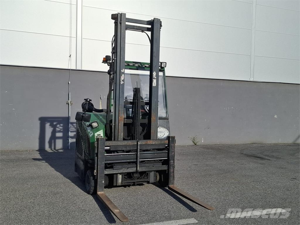 Combilift C3000CB 4-way reach truck