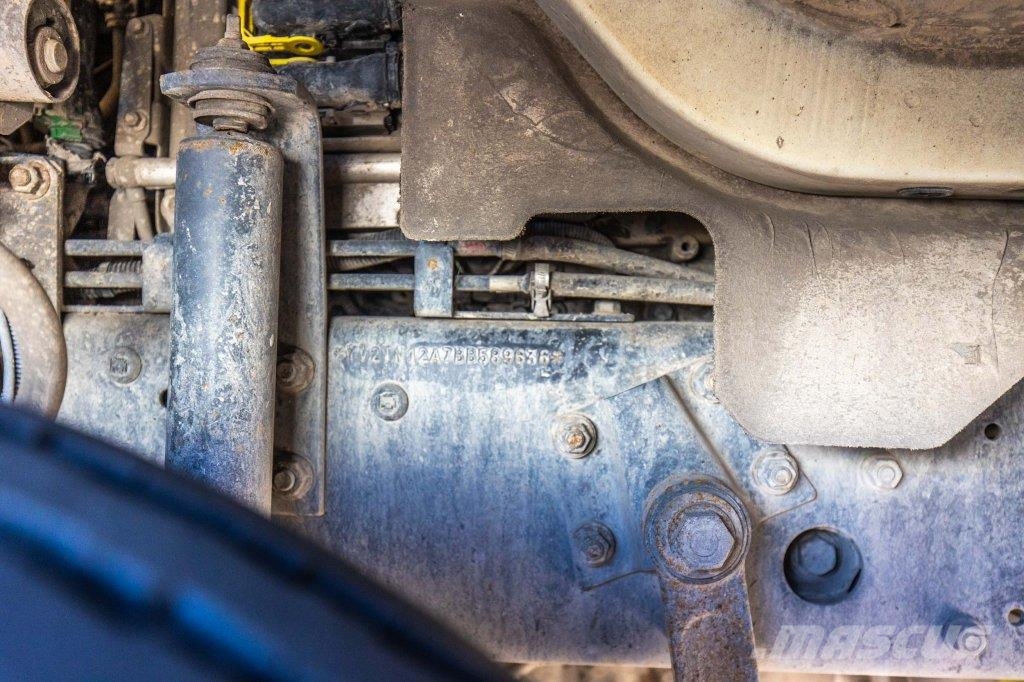 Volvo FL 250+DHOLLANDIA 2T. Umpikorikuorma-autot