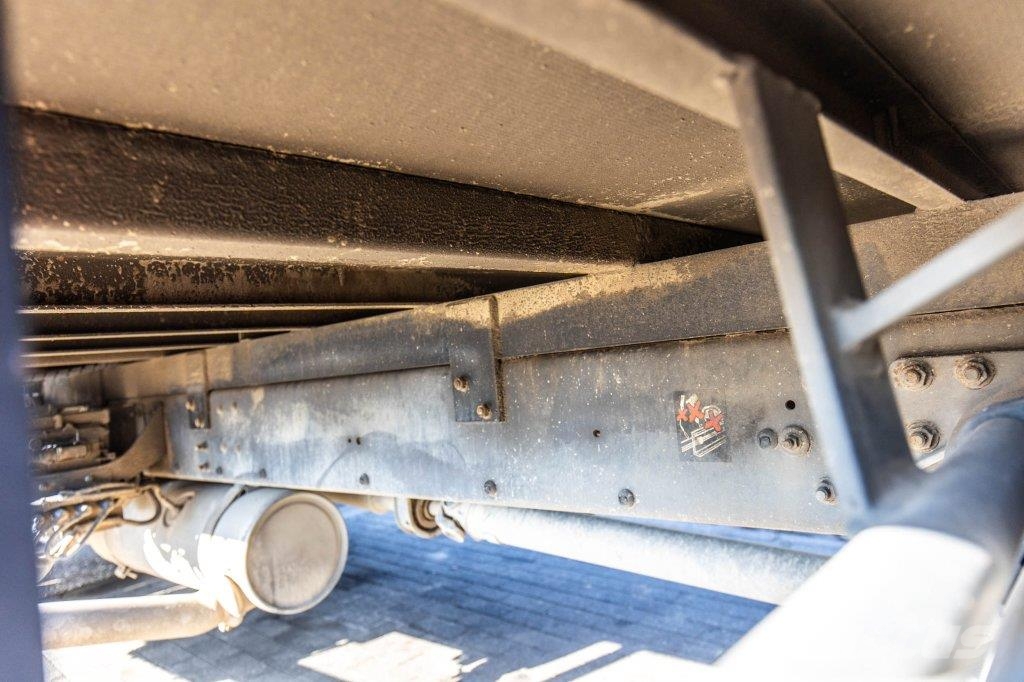 Volvo FL 250+DHOLLANDIA 2T. Umpikorikuorma-autot