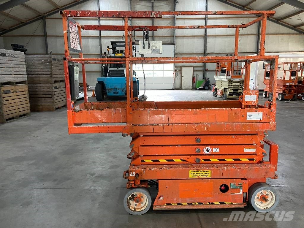 SkyJack SJ 3219 schaar hoogwerker 8 meter رافعات مقصية الشكل
