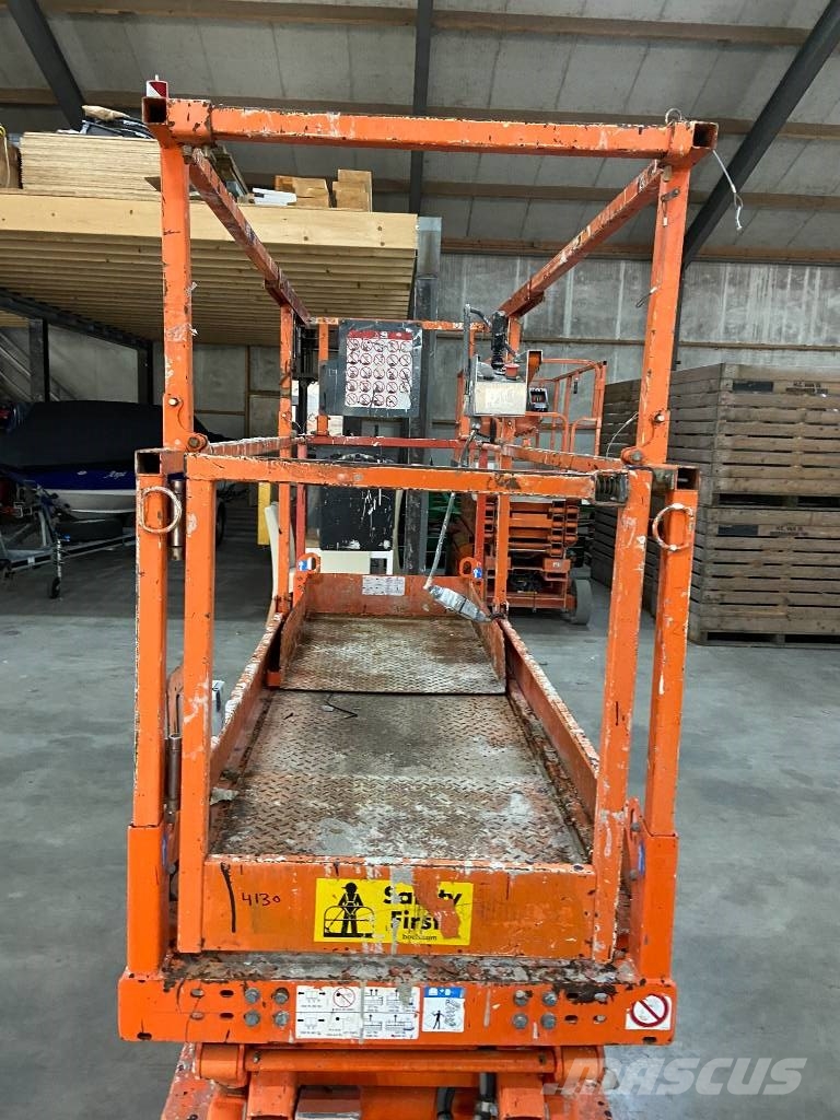 SkyJack SJ 3219 schaar hoogwerker 8 meter رافعات مقصية الشكل