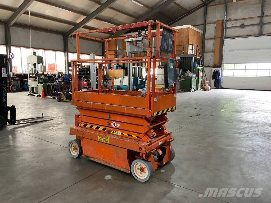 SkyJack SJ 3219 schaar hoogwerker 8 meter رافعات مقصية الشكل
