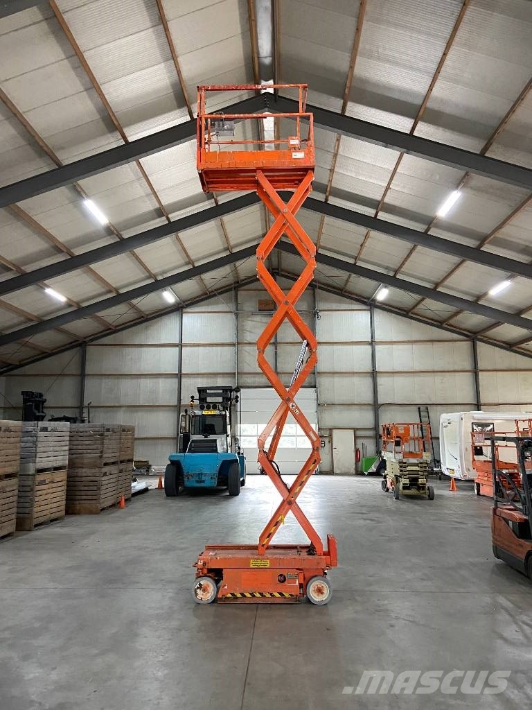 SkyJack SJ 3219 schaar hoogwerker 8 meter رافعات مقصية الشكل