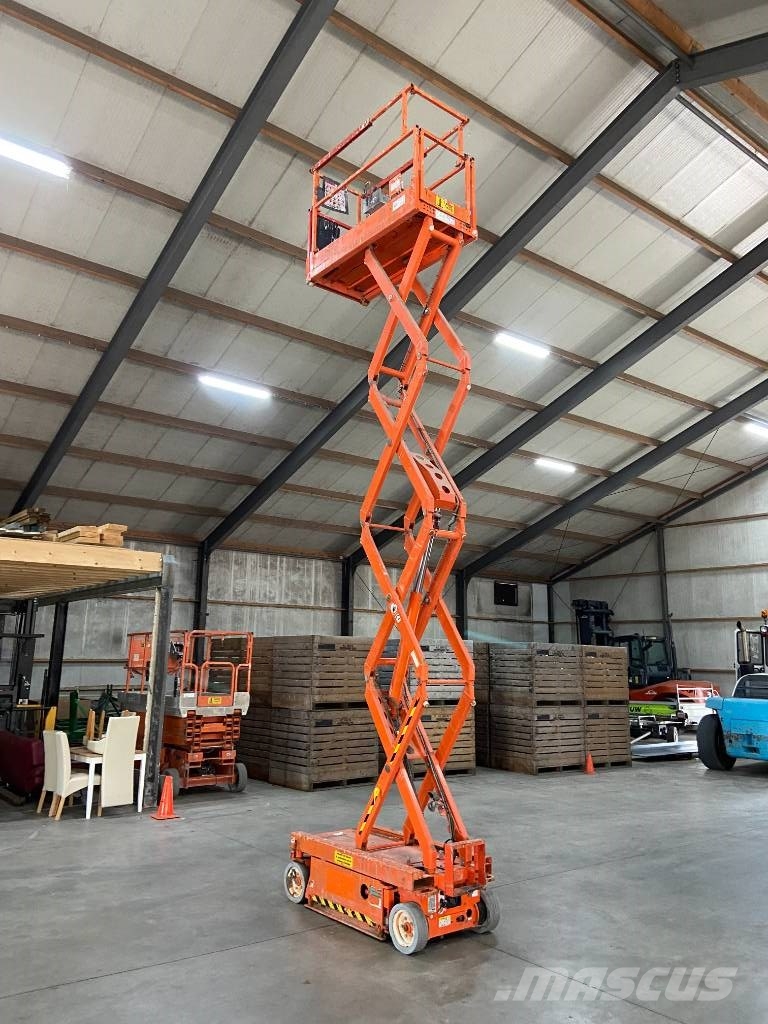 SkyJack SJ 3219 schaar hoogwerker 8 meter رافعات مقصية الشكل