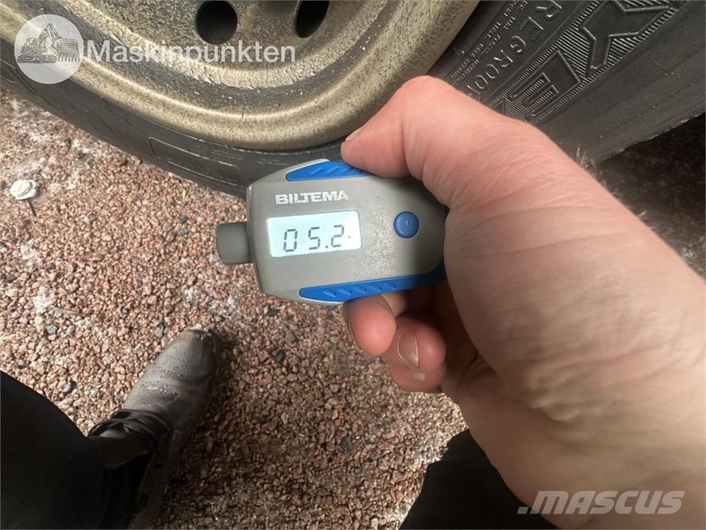 Ekeri S8-D مقطورات ذات هيكل صندوقي