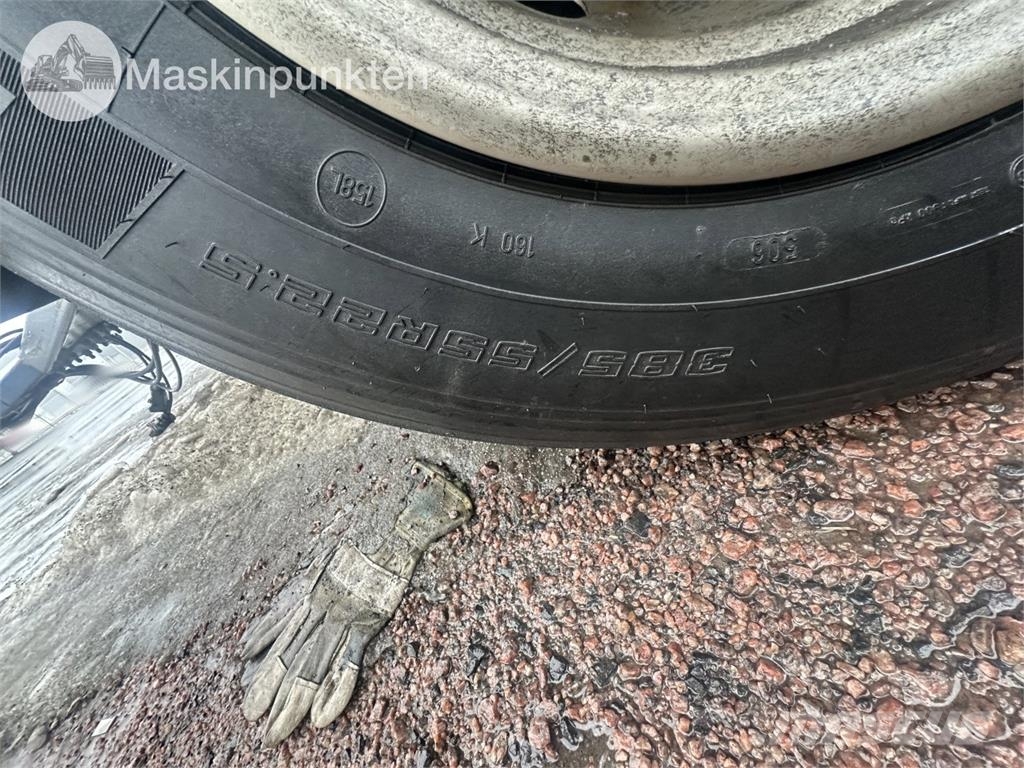 Ekeri S8-D مقطورات ذات هيكل صندوقي