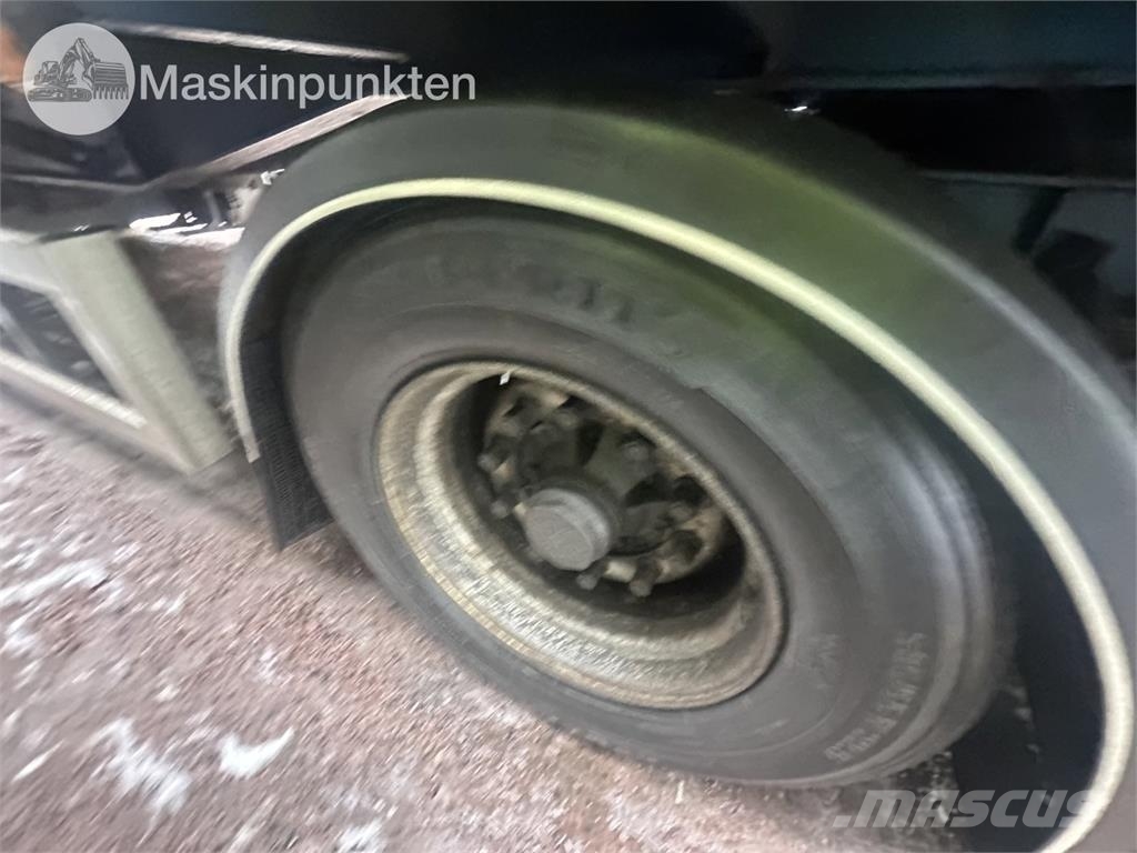 Ekeri S8-D مقطورات ذات هيكل صندوقي