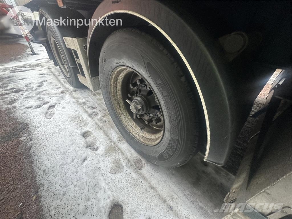 Ekeri S8-D مقطورات ذات هيكل صندوقي
