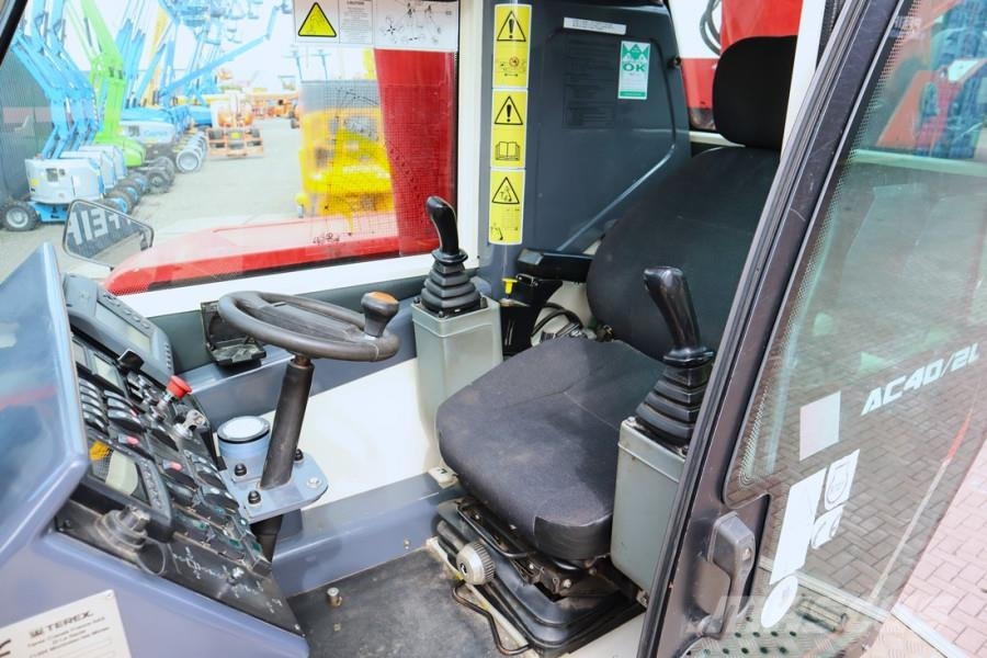 Terex AC40/2L Diesel, 4x4 Drive And 4-Wheel Steering, 40 Yol-Arazi Tipi Vinçler (AT)