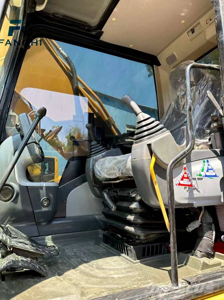 CAT 329D2L Bagri goseničarji