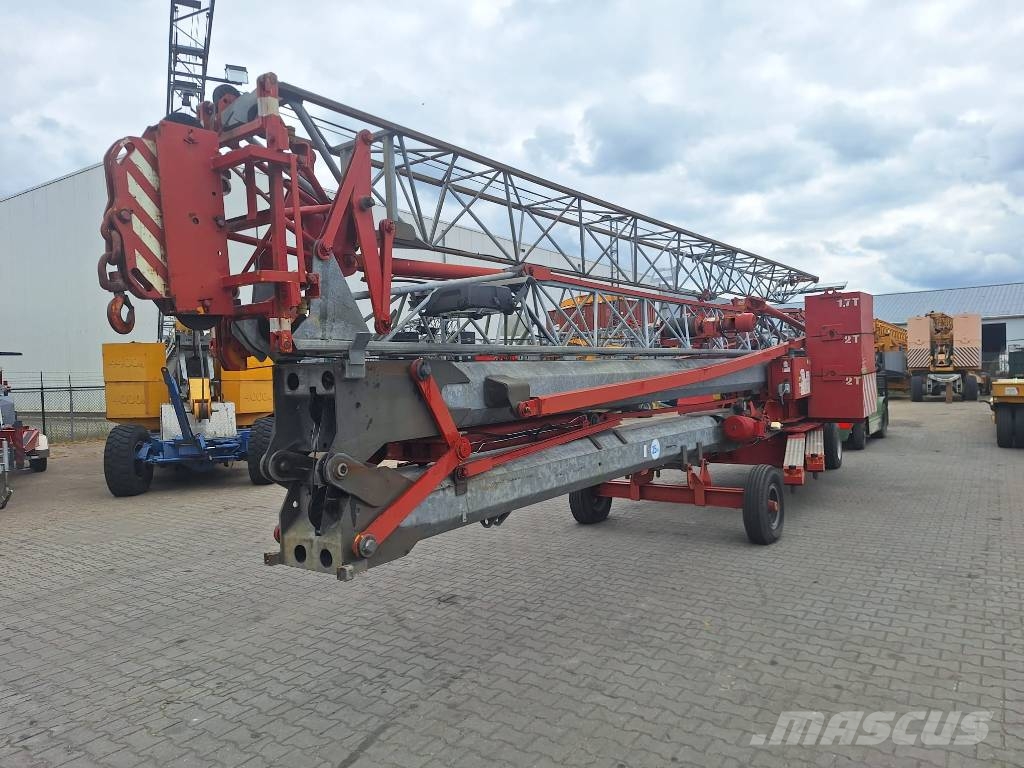 Potain HD 16 B Self erecting cranes