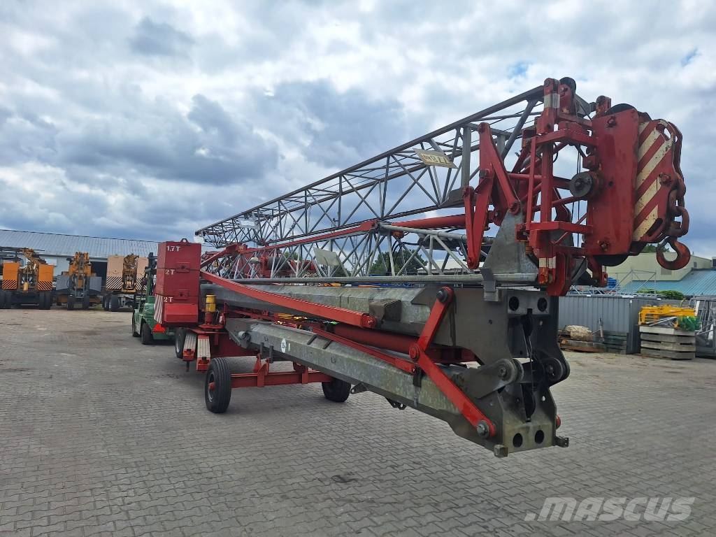 Potain HD 16 B Self erecting cranes