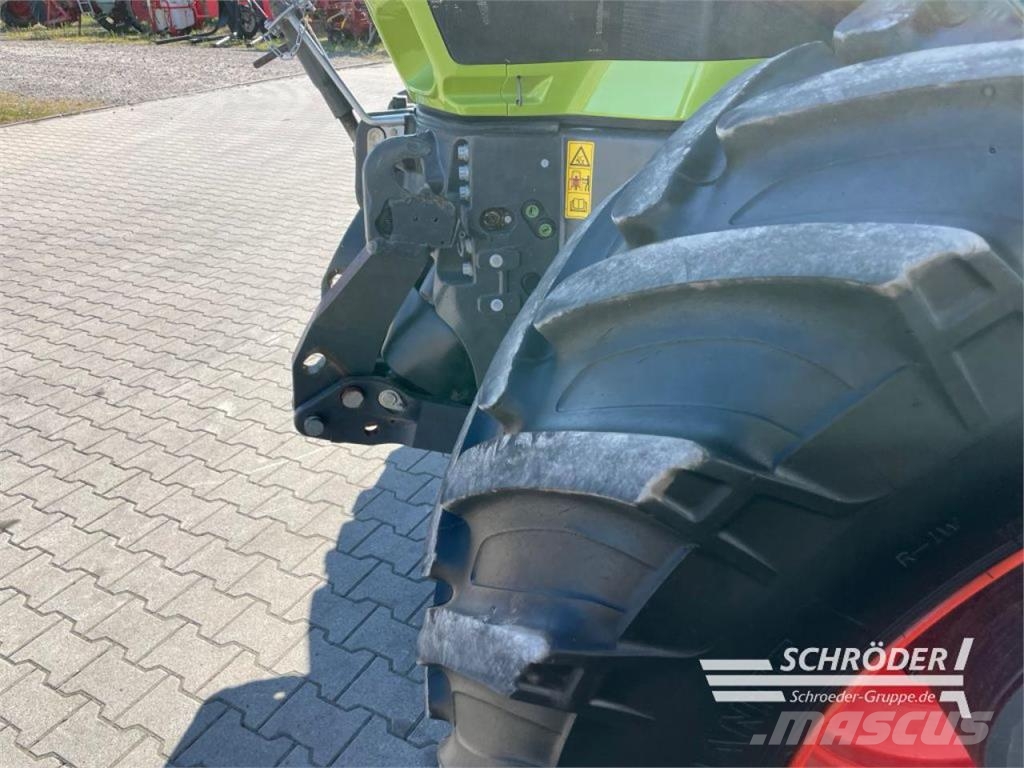 CLAAS AXION 920 CMATIC Tractors