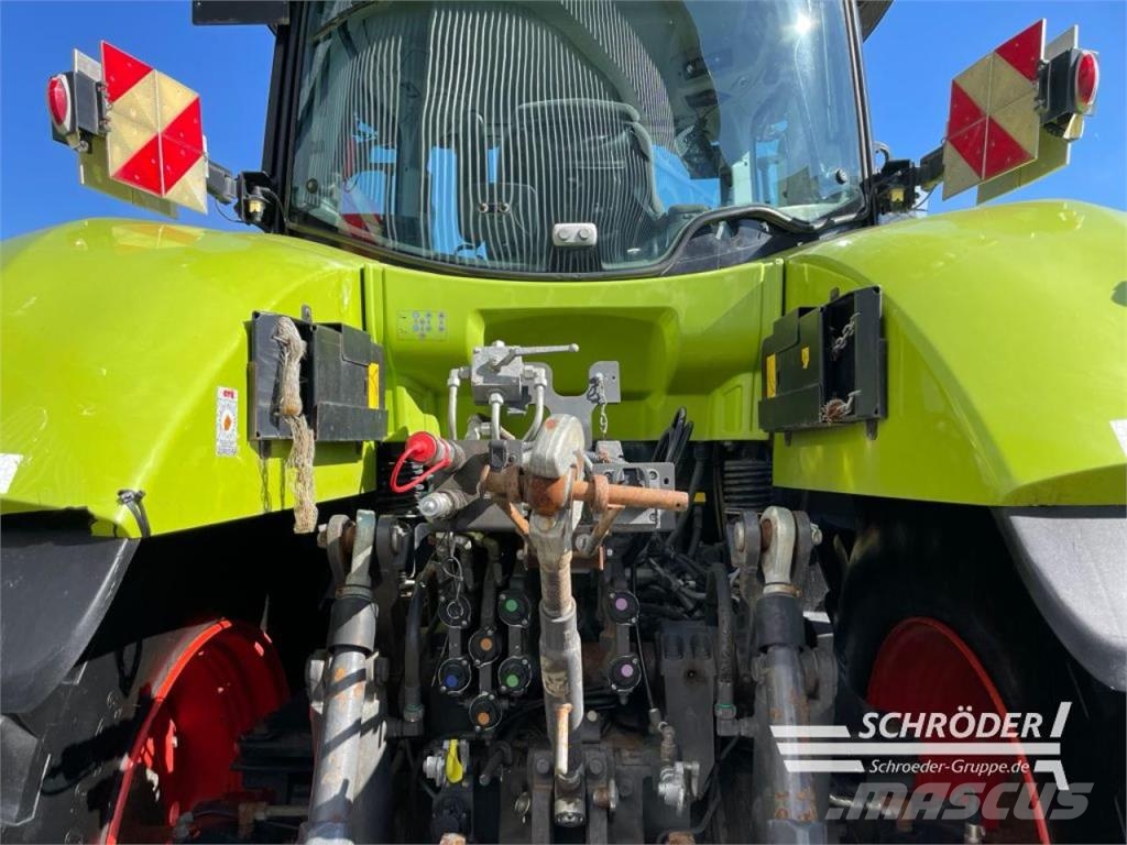CLAAS AXION 920 CMATIC Tractors