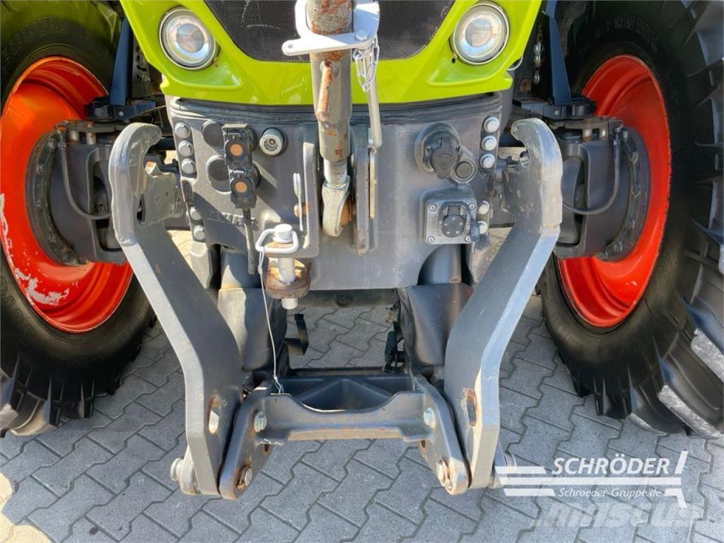CLAAS AXION 920 CMATIC Tractors