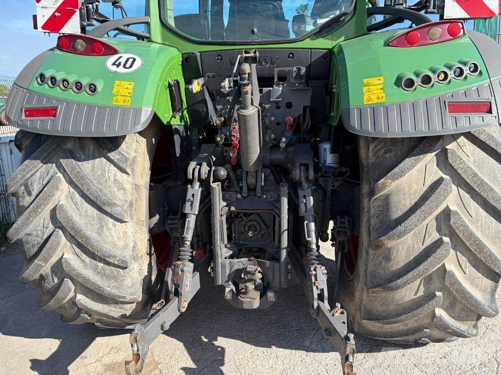 Fendt 722 VARIO PROFI + Tractors