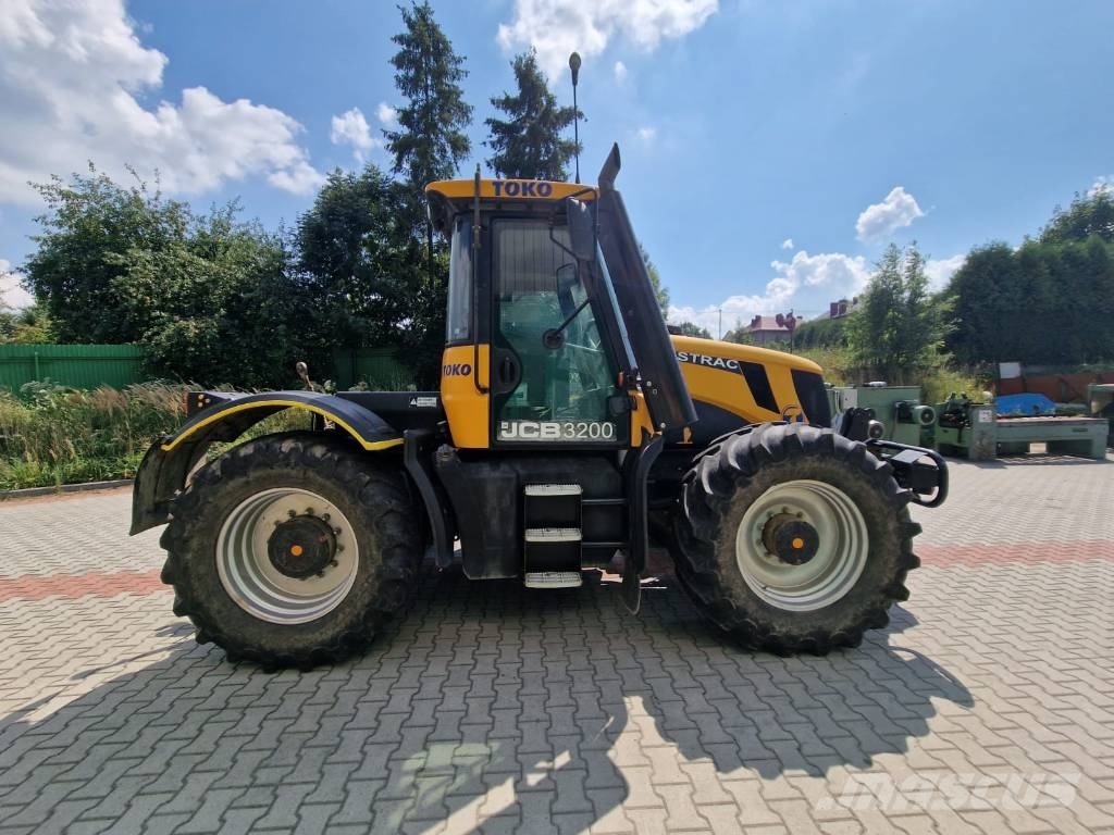 JCB Ciągnik rolniczy JCB FASTRAC 3200 트랙터