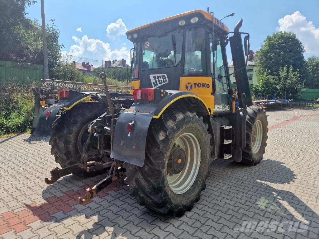 JCB Ciągnik rolniczy JCB FASTRAC 3200 트랙터
